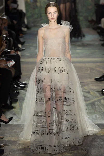 Look 1